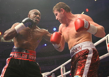 Ibragimov beats Holyfield